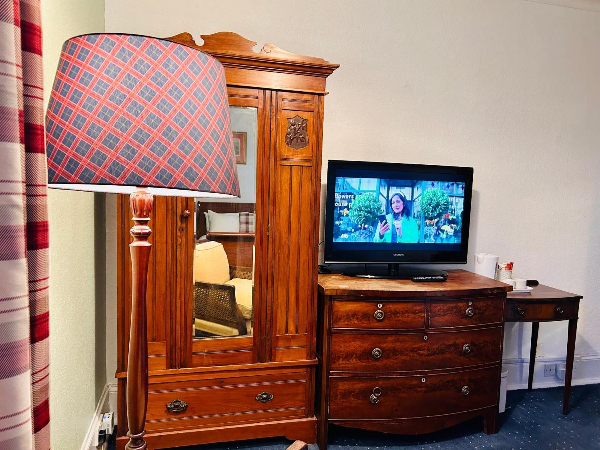 Clarence Quarters Self-Catering Guest House Portsmouth Bagian luar foto